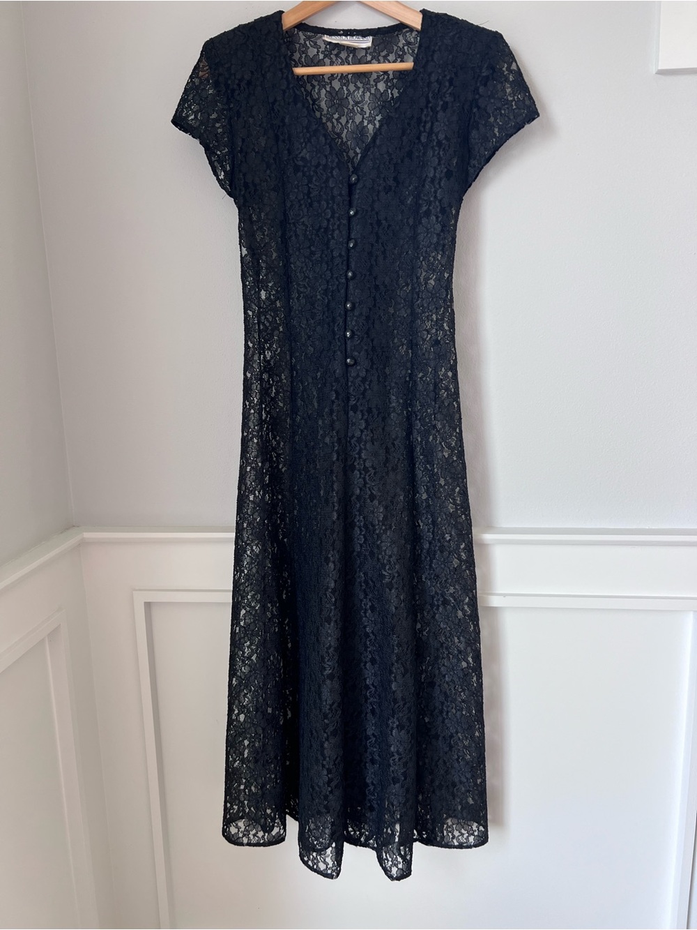 Jessica Howard Black Lace Button-Front Midi Dress